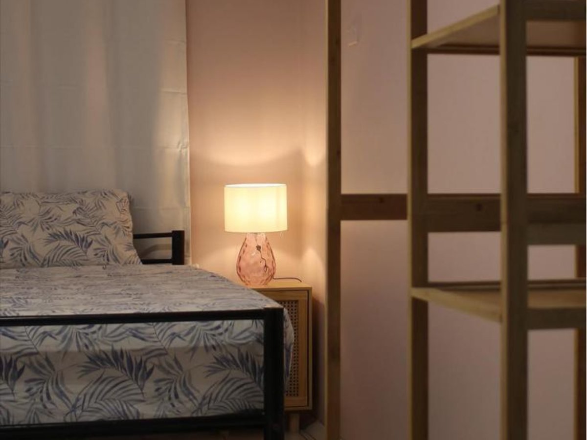 Double Private Room (Share Bathroom)